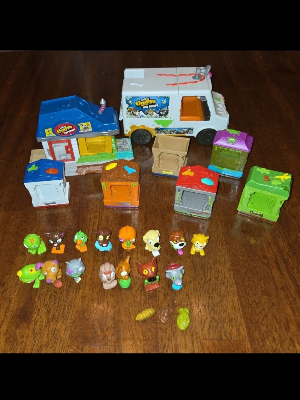 The Ugglys Pet Shop Lot